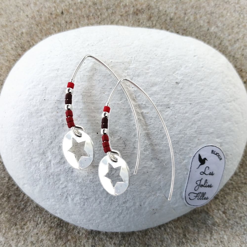boucles d'oreilles pendantes en argent 925 avec étoile ajourée et perles rouges