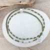Bracelet double tour argent élastique  «adorable et discrète» - vert kaki – Image 2